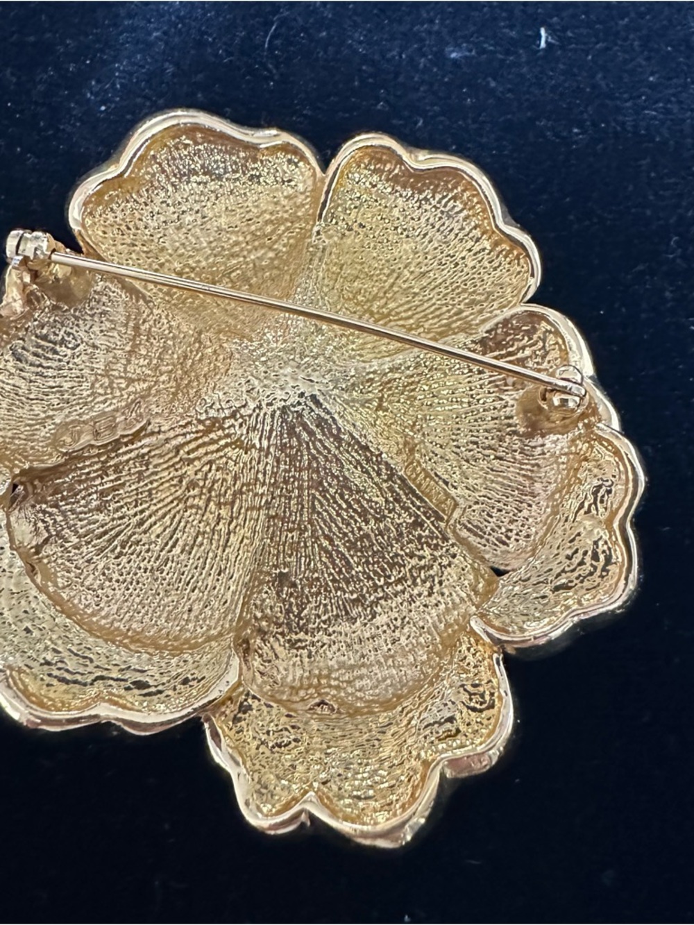 Vintage Blue Crystal Flower Brooch with Gold Tone Accents - Picture 2 of 2
